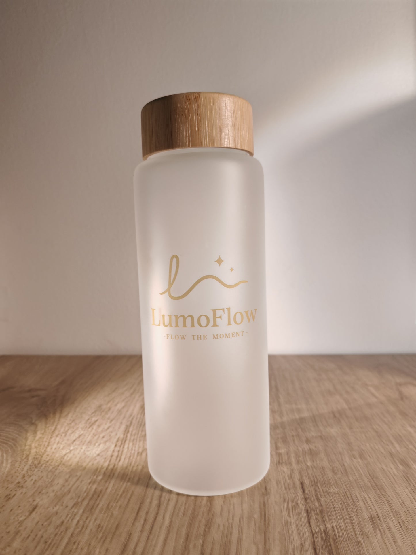 LumoFlow – Lasinen Juomapullo (Frosted)